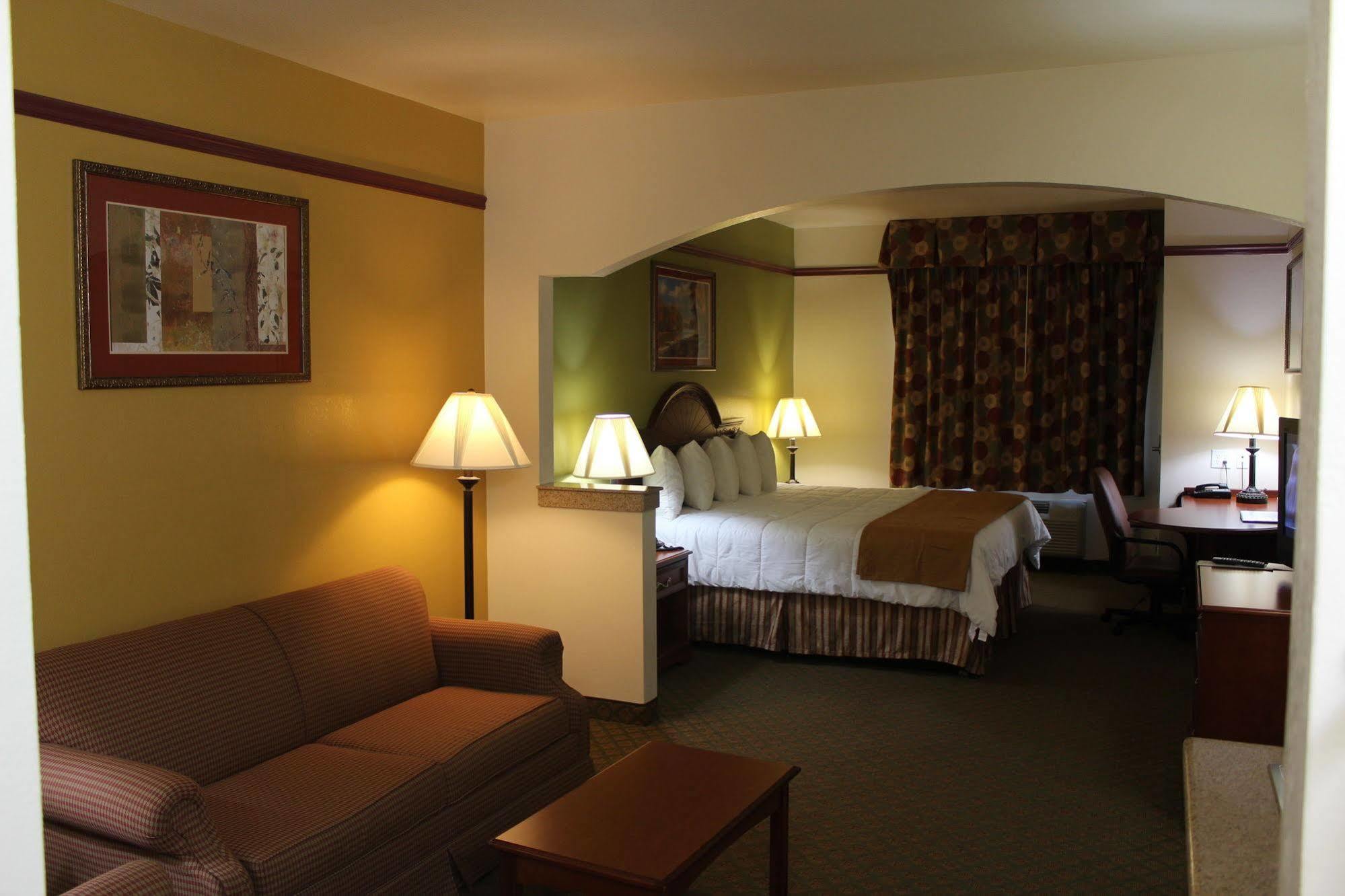 Budget Host Inn And Suites Cameron Zewnętrze zdjęcie