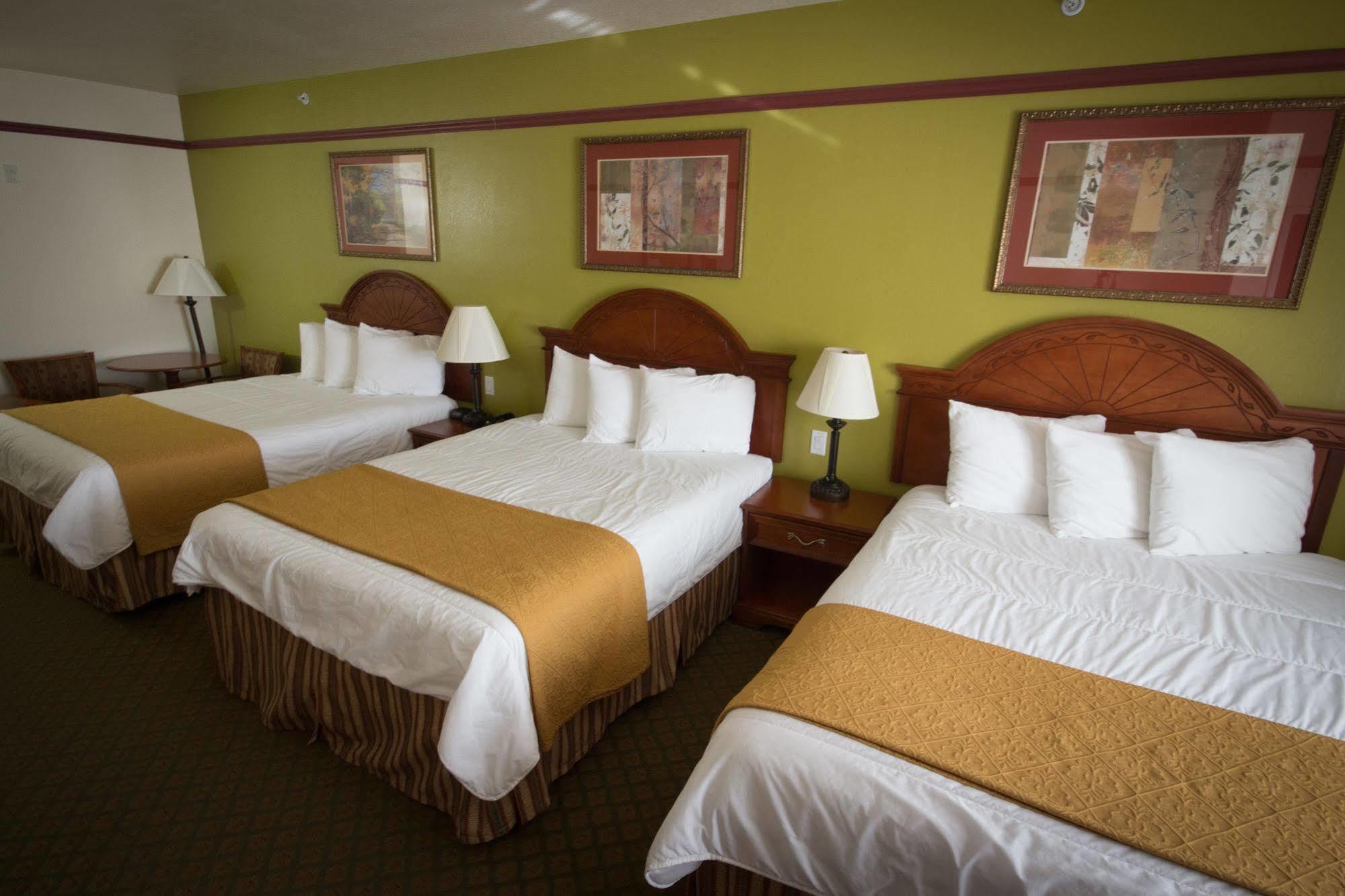 Budget Host Inn And Suites Cameron Zewnętrze zdjęcie