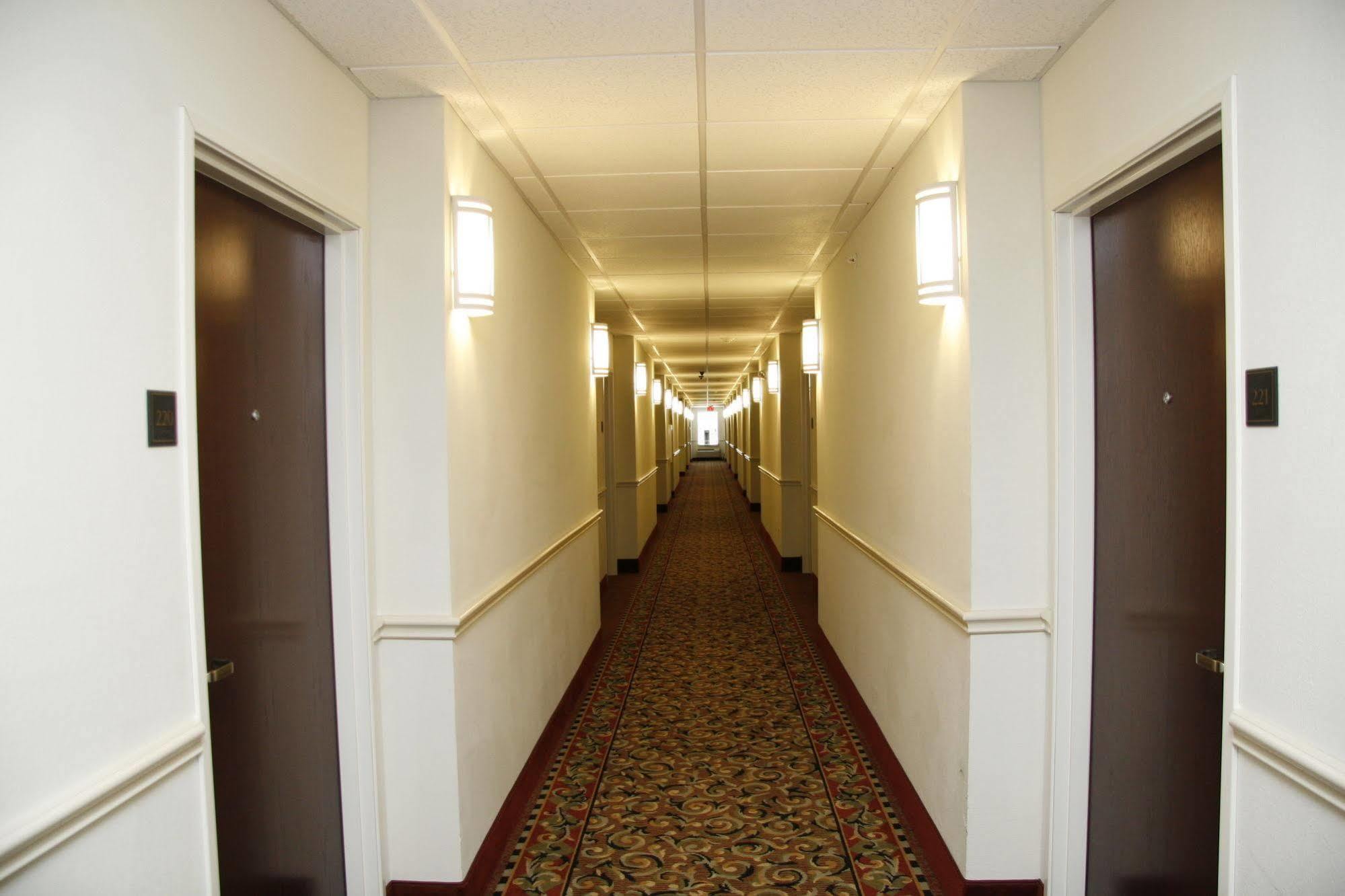Budget Host Inn And Suites Cameron Zewnętrze zdjęcie